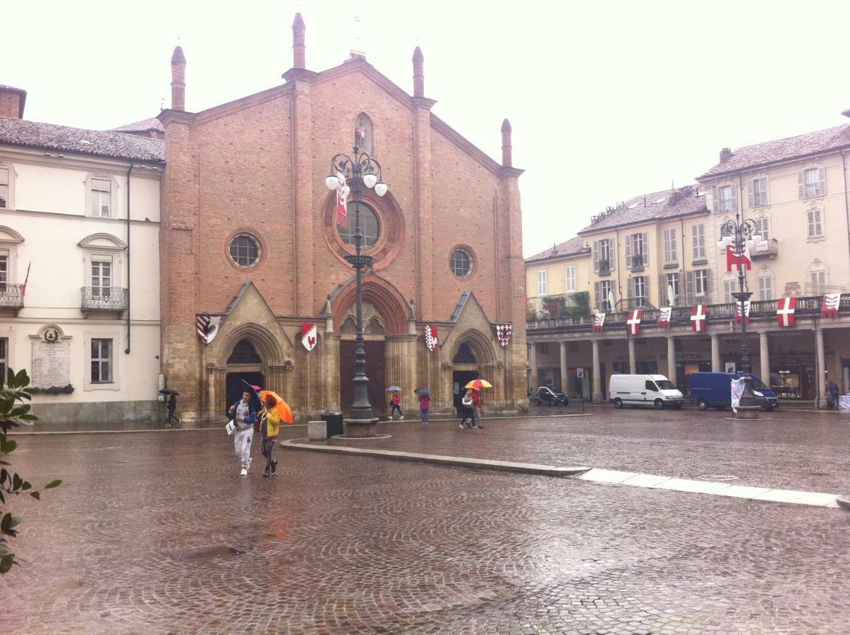 Appartamento In Centro Storico Asti Exterior photo